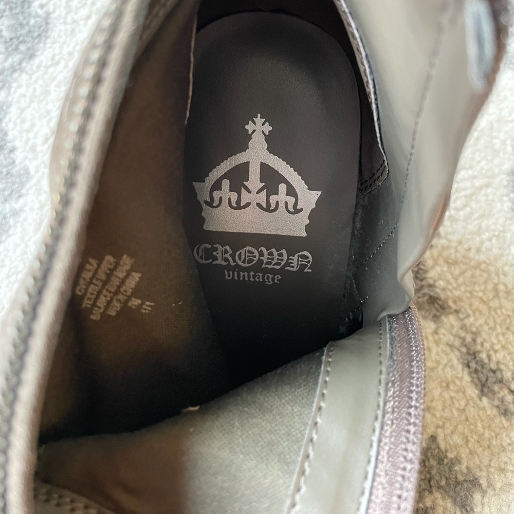 Lowered! 💥 Women’s Crown Vintage Taupe Booties - Picture 4 of 12